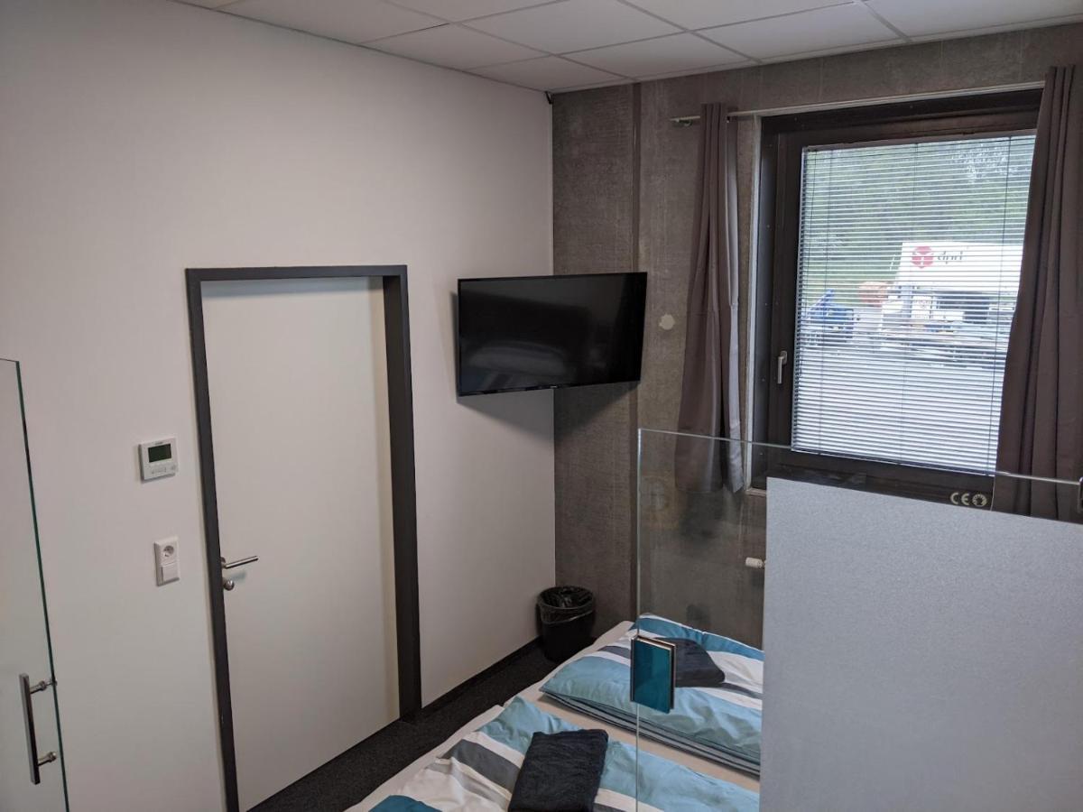 Business-Motel & 24H Selfcheckin Heimsheim Extérieur photo