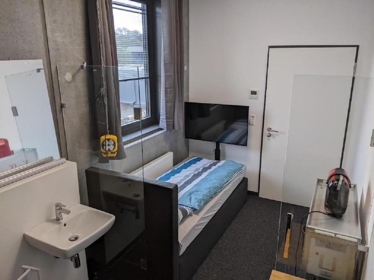 Business-Motel & 24H Selfcheckin Heimsheim Extérieur photo
