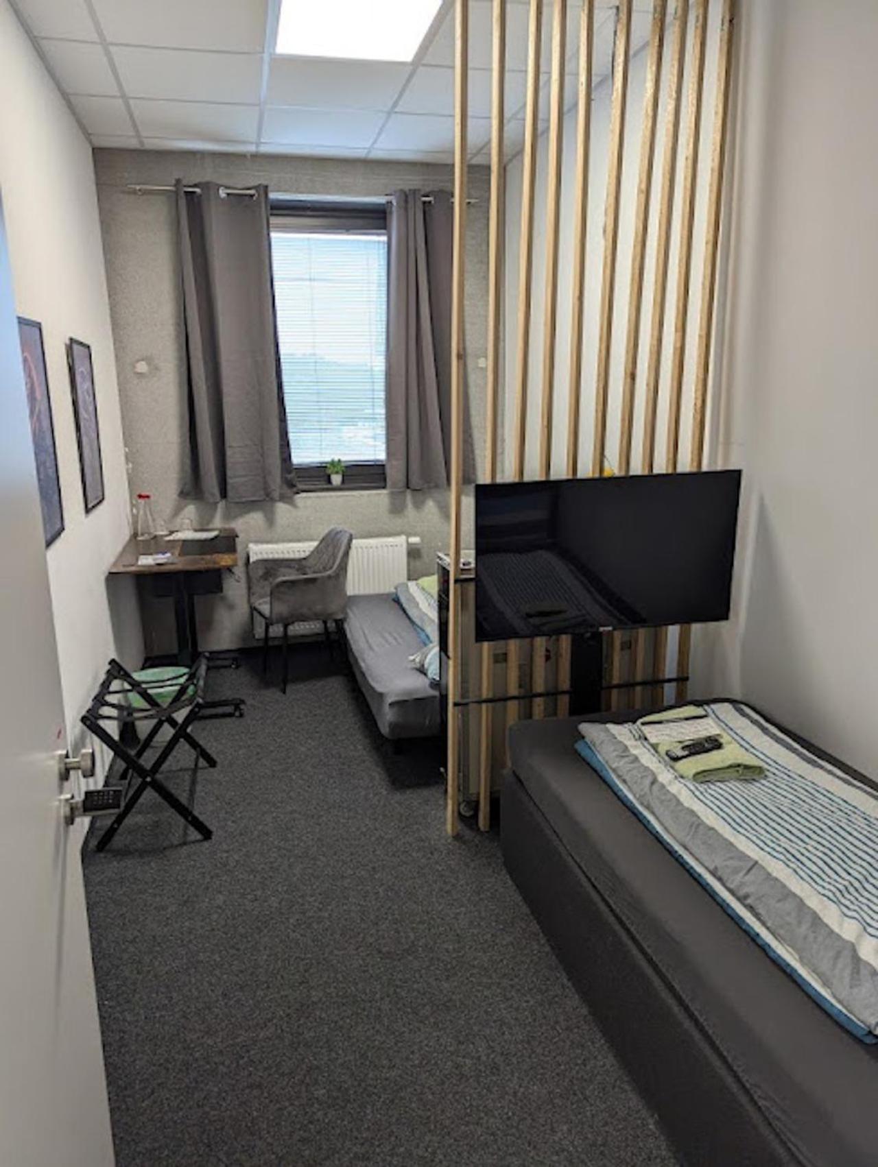 Business-Motel & 24H Selfcheckin Heimsheim Extérieur photo